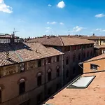 Urbana 13 Rooftop By Wonderful Italy * Bologna